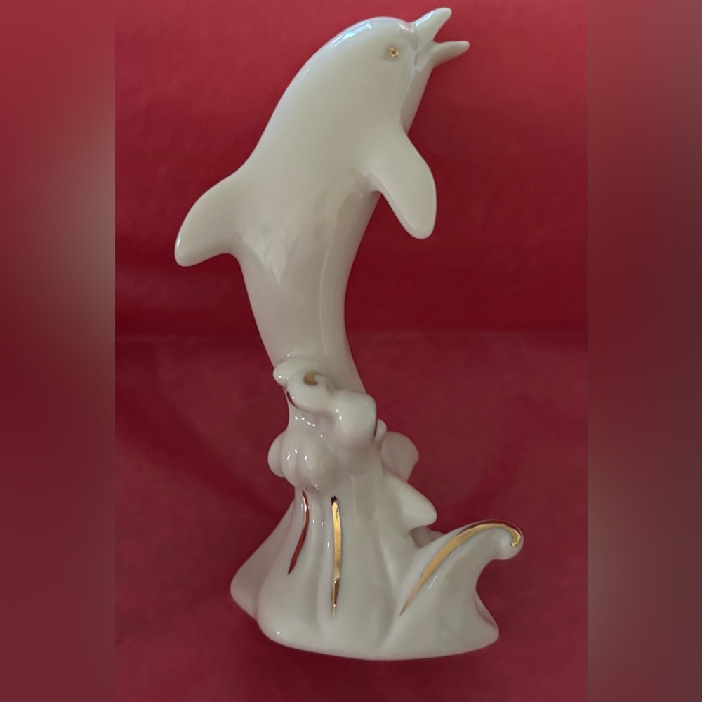 Lenox Dolphin Figurine in Ivory 4”